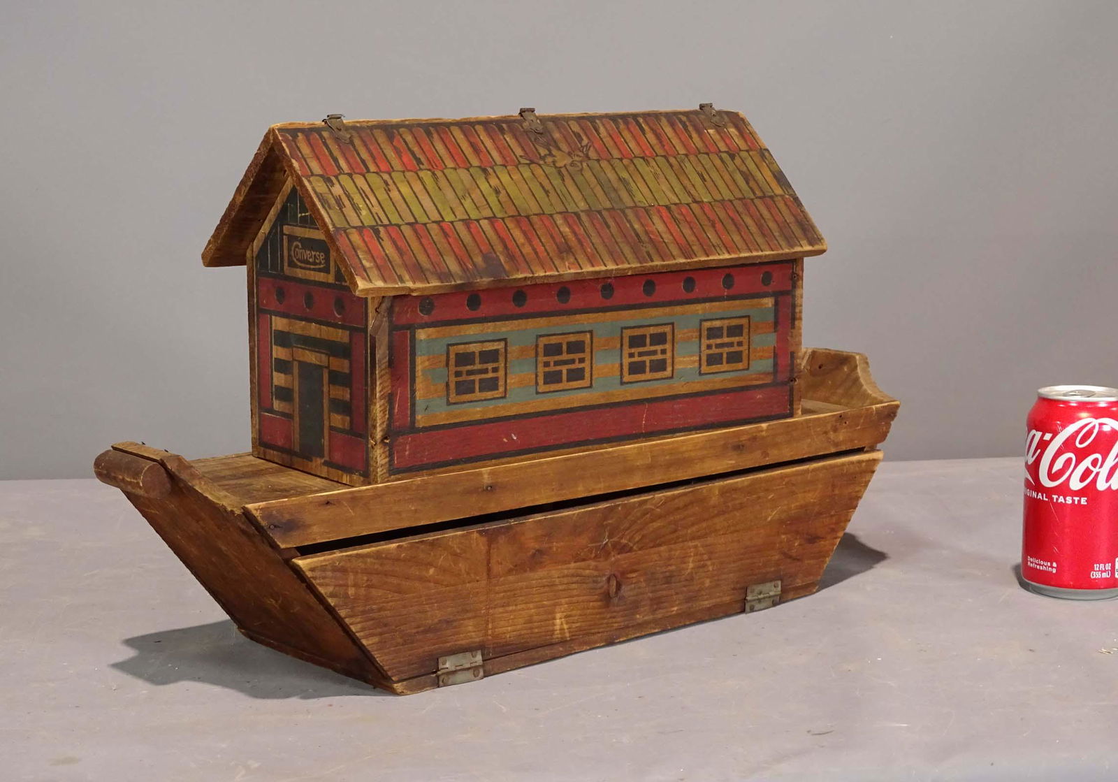Wooden Noah's Ark Toy (1 of 5)
