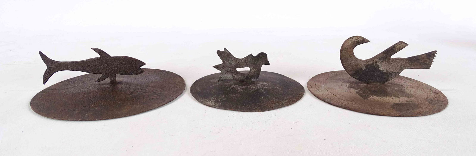 Iron Pot Lids (1 of 6)