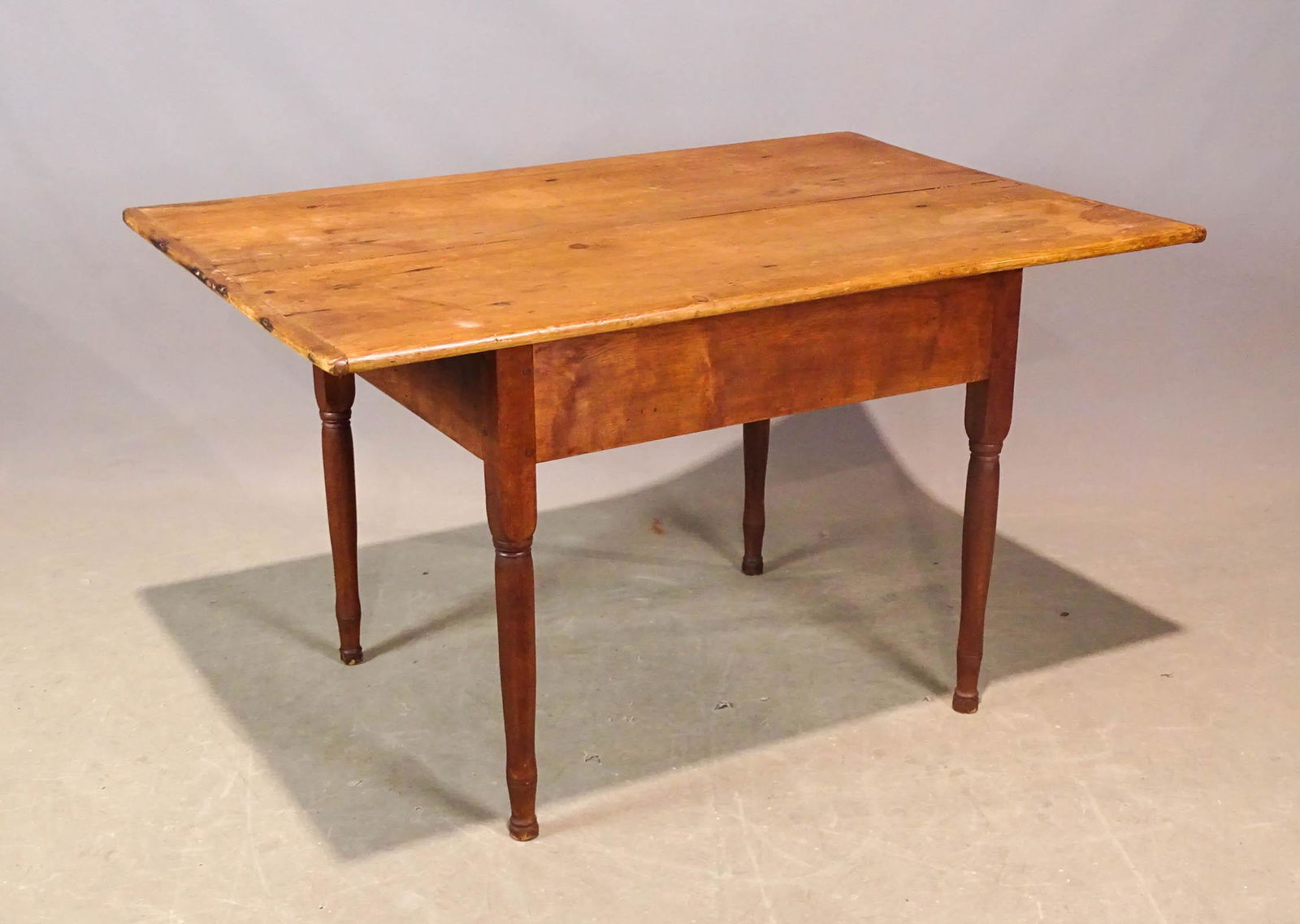 18th c. Tavern Table (1 of 4)