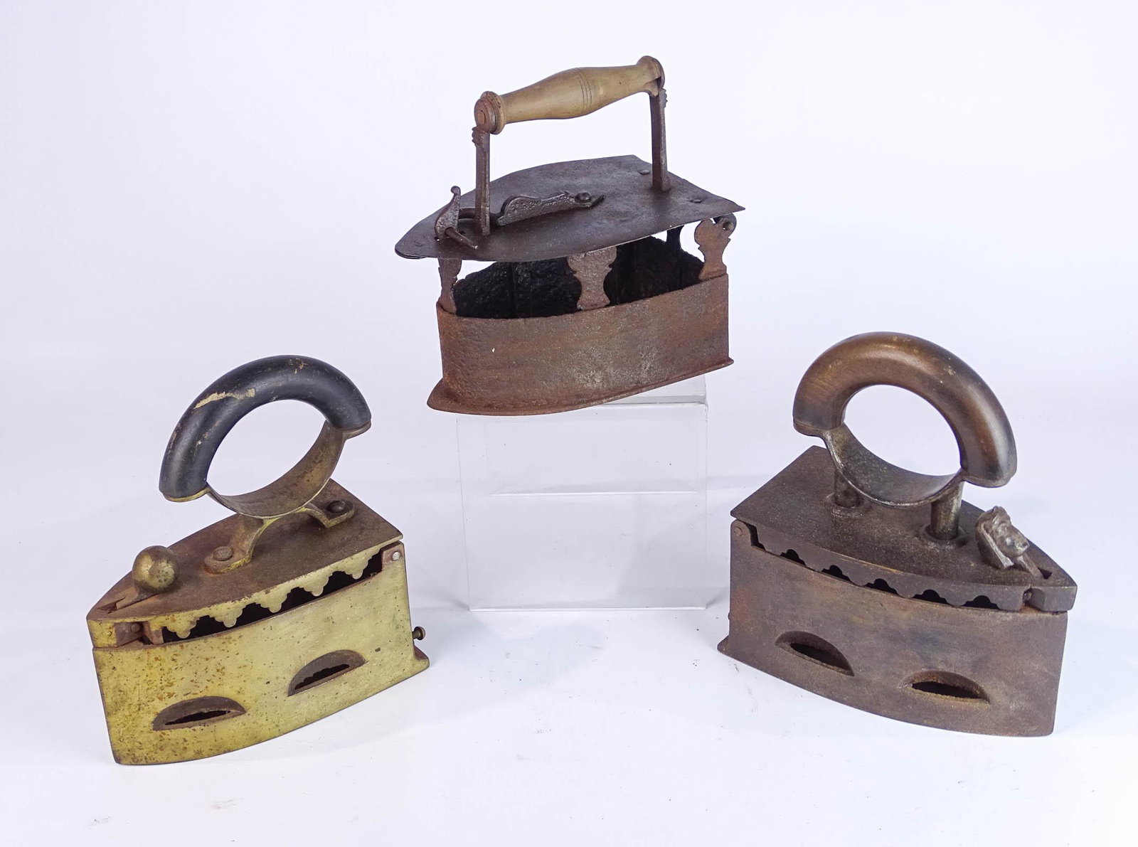 Iron Lot: Lot (3) early irons. Largest 8" L.. Provenance: Dave & Sue Irons Collection Pennsylvania.