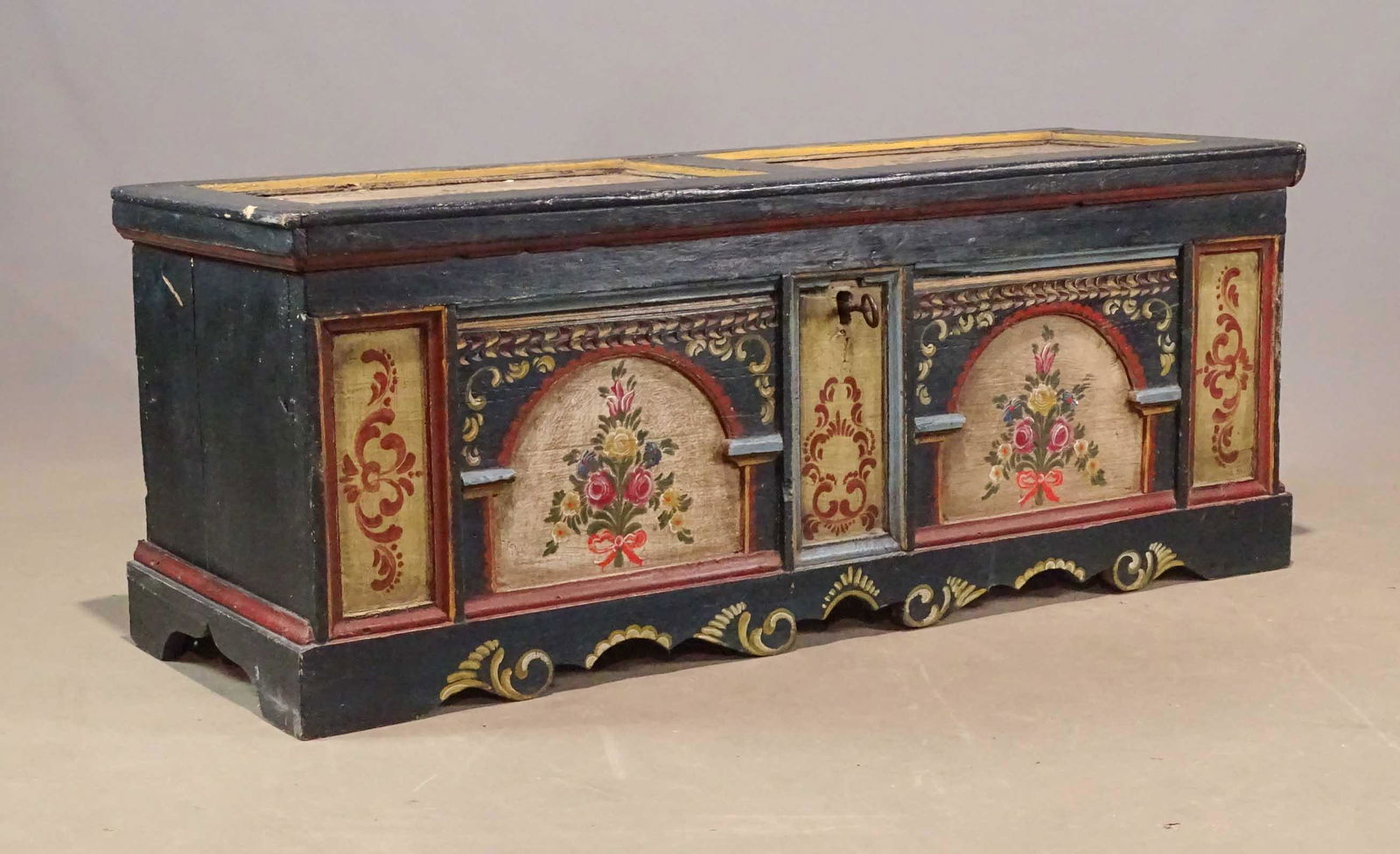 19th c. Immigrants Trunk (1 of 11)