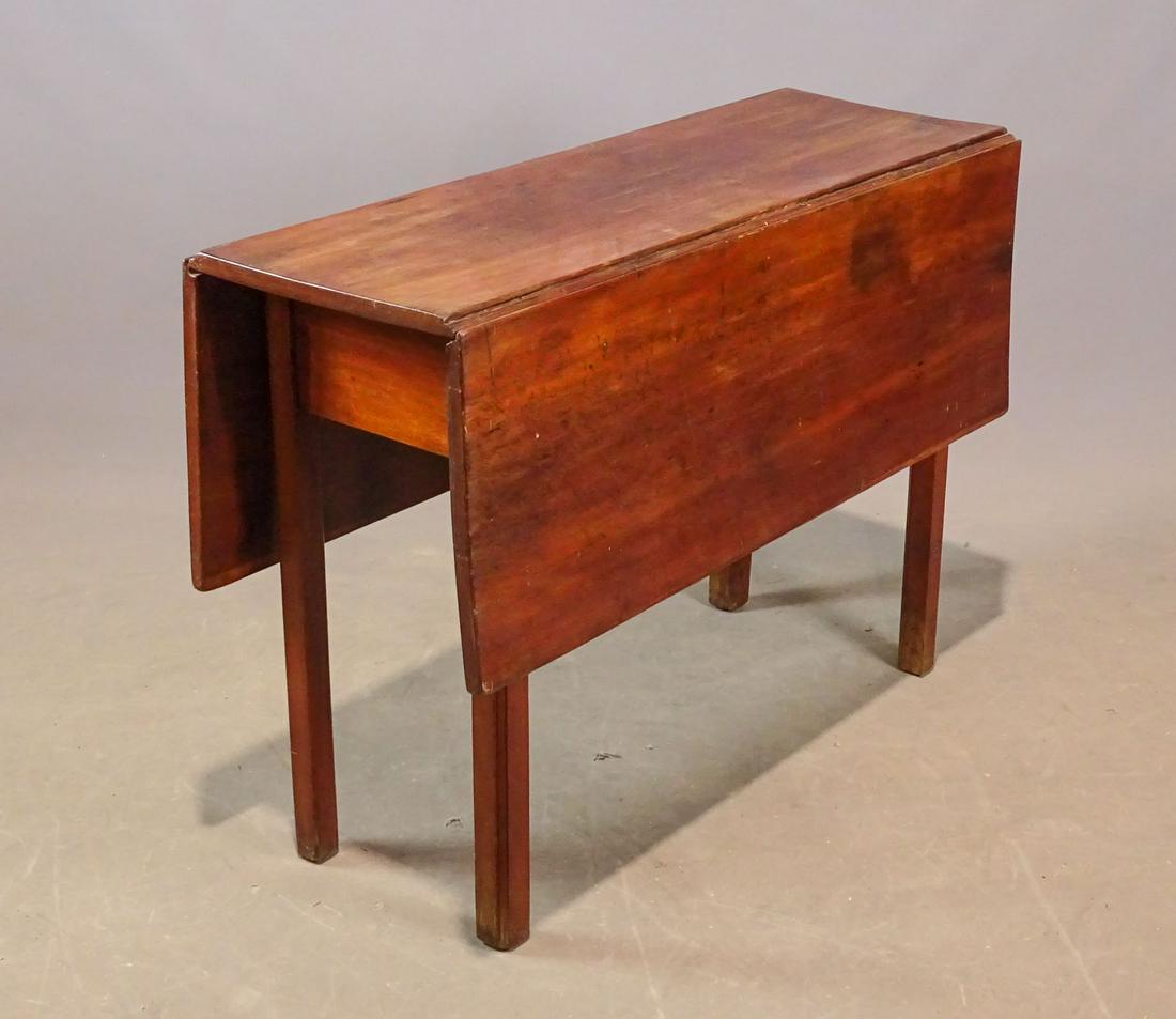 18th c. Chippendale Dropleaf Table (1 of 8)