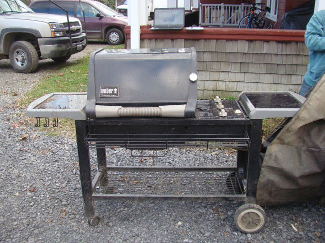 Weber Gas Grill: Weber Gas grill.
