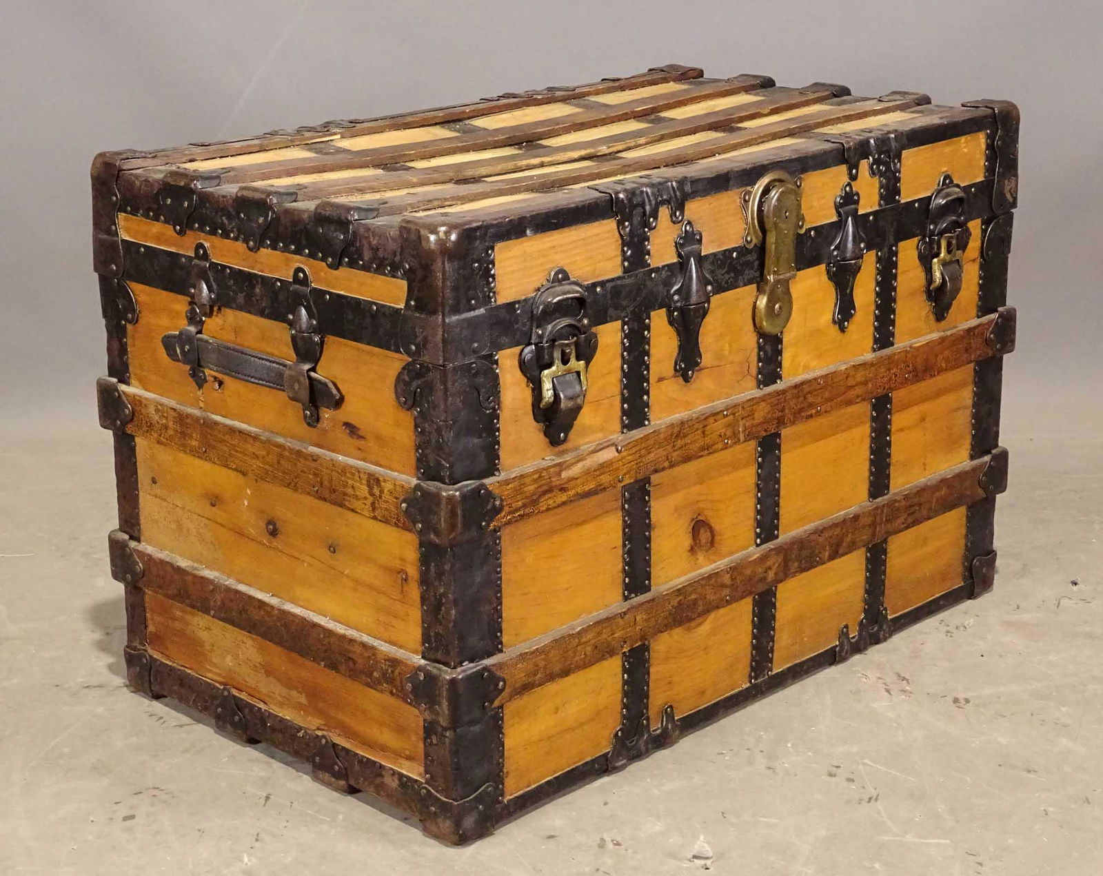 Steamer Trunk (1 of 8)