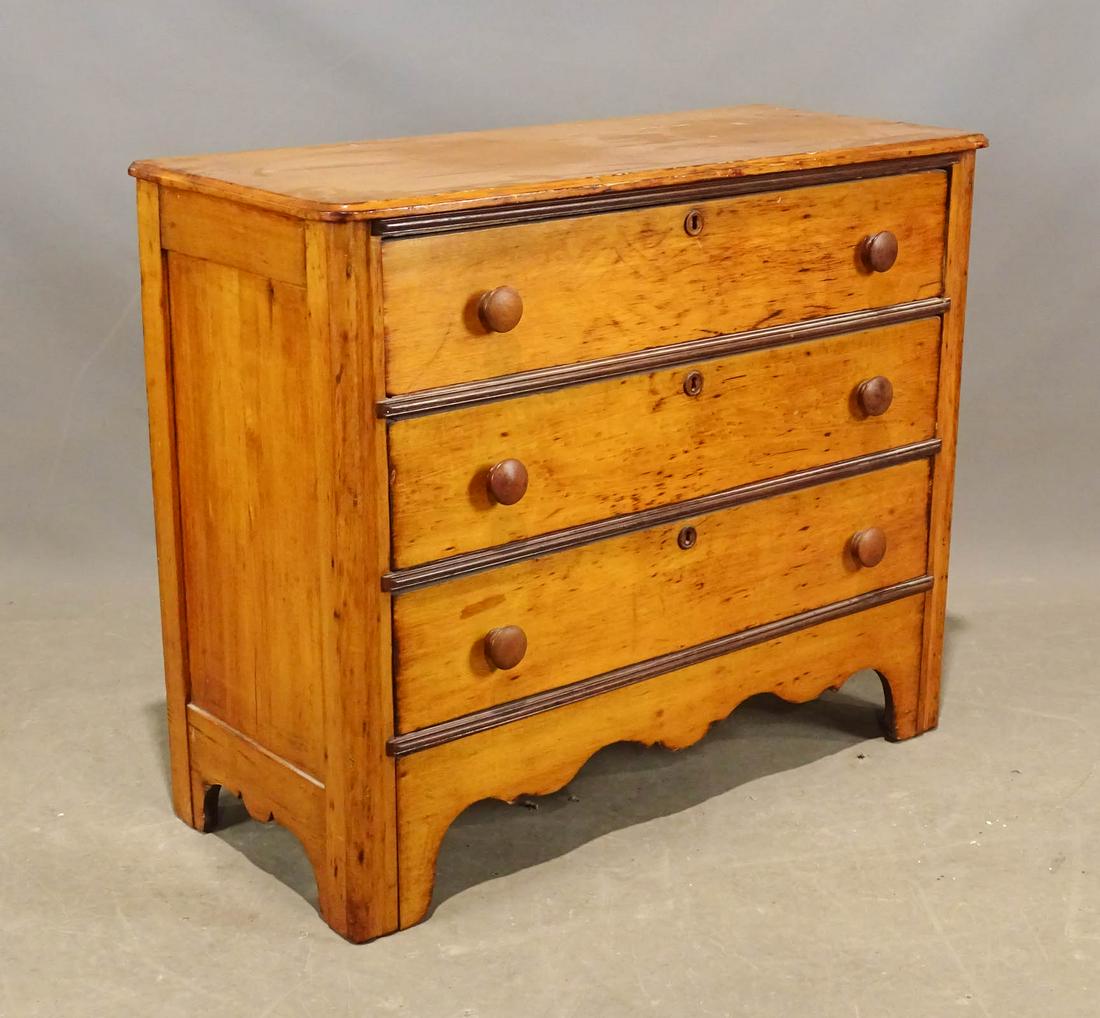Cottage Pine Chest of Drawers (1 of 5)