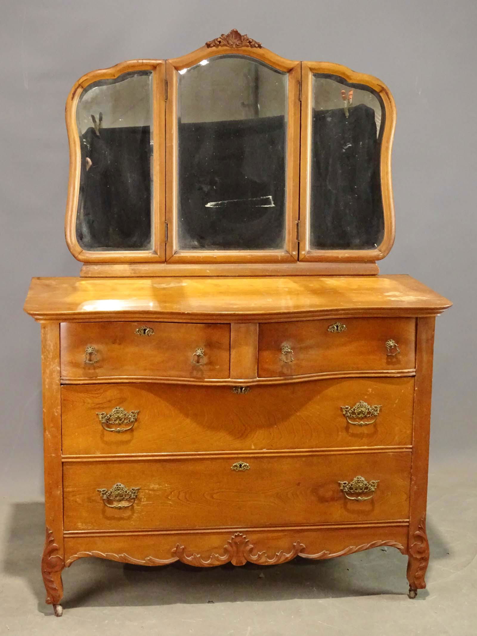 Victorian Dresser with Mirror (1 of 6)
