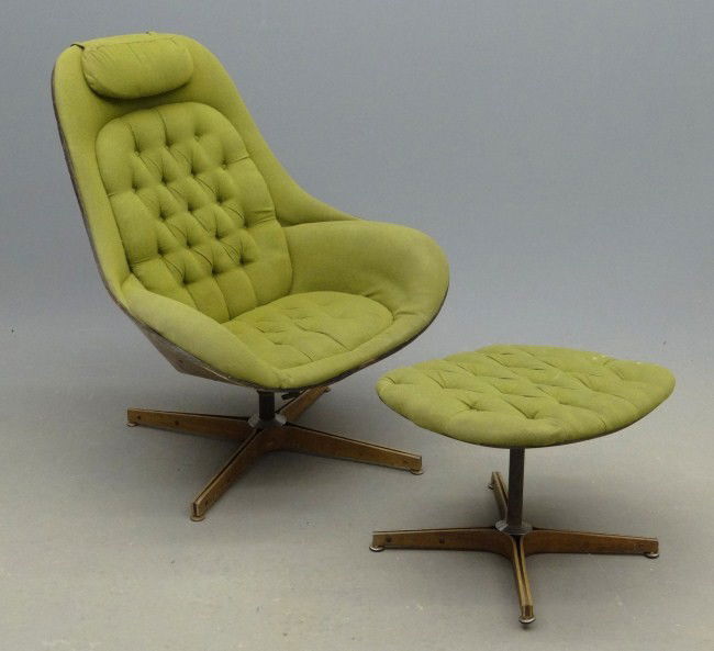 Mid Century Chair: Mid Century Plycraft George Mulhauser design chair with ottoman (variation of "Mr. Chair"). 14" Seat Ht. 40" overall Ht.