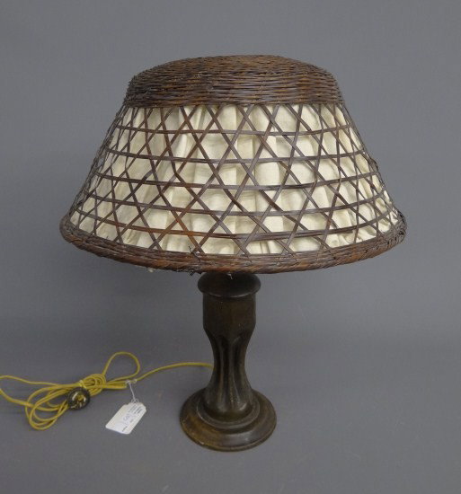 Shell Art Lamp: Shell art lamp with shade.22 1/2" Ht.