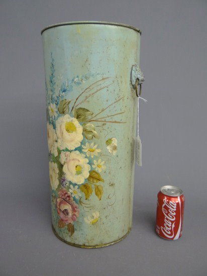 Umbrella Stand: Vintage painted umbrella stand. 19 1/2" Ht.