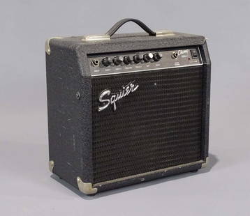 Fender Guitar Amplifier: Fender Squier Champ 15G amplifier. Made in Korea. Works.