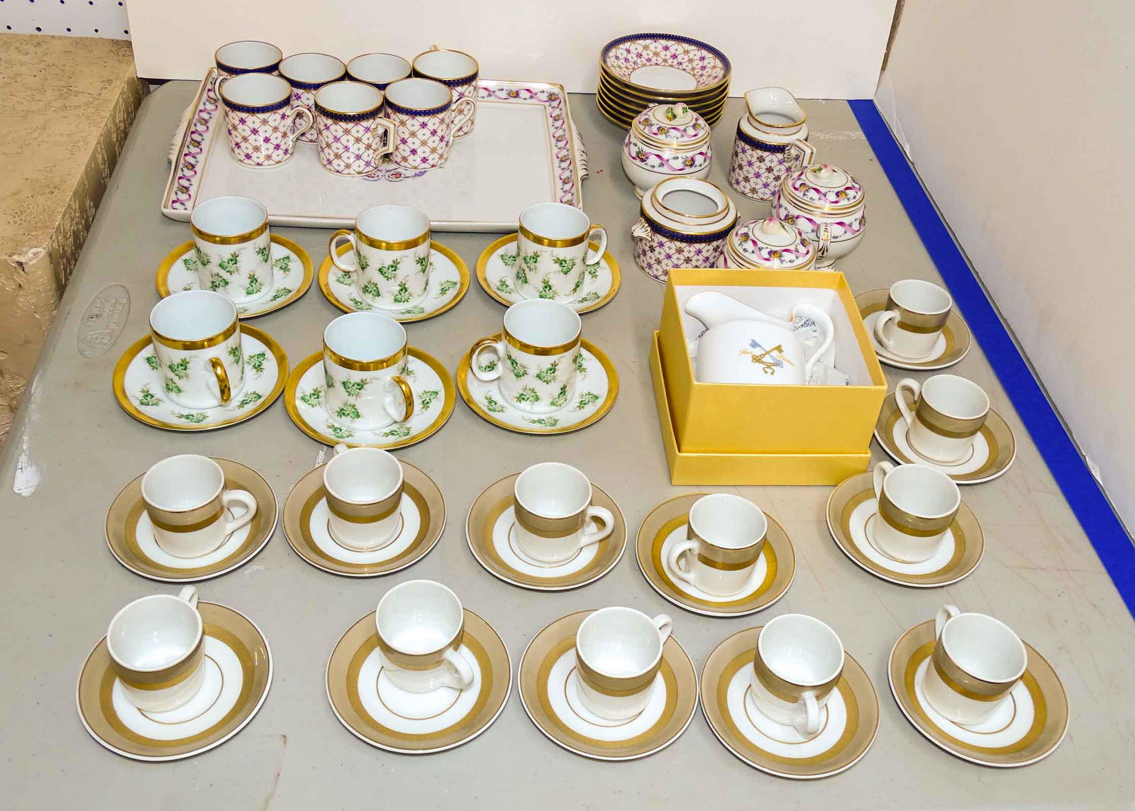 Teasets Lot: Lot of assorted teasets including Richard Ginori, Renner and Steatita. One lid missing, tray has corner chip.