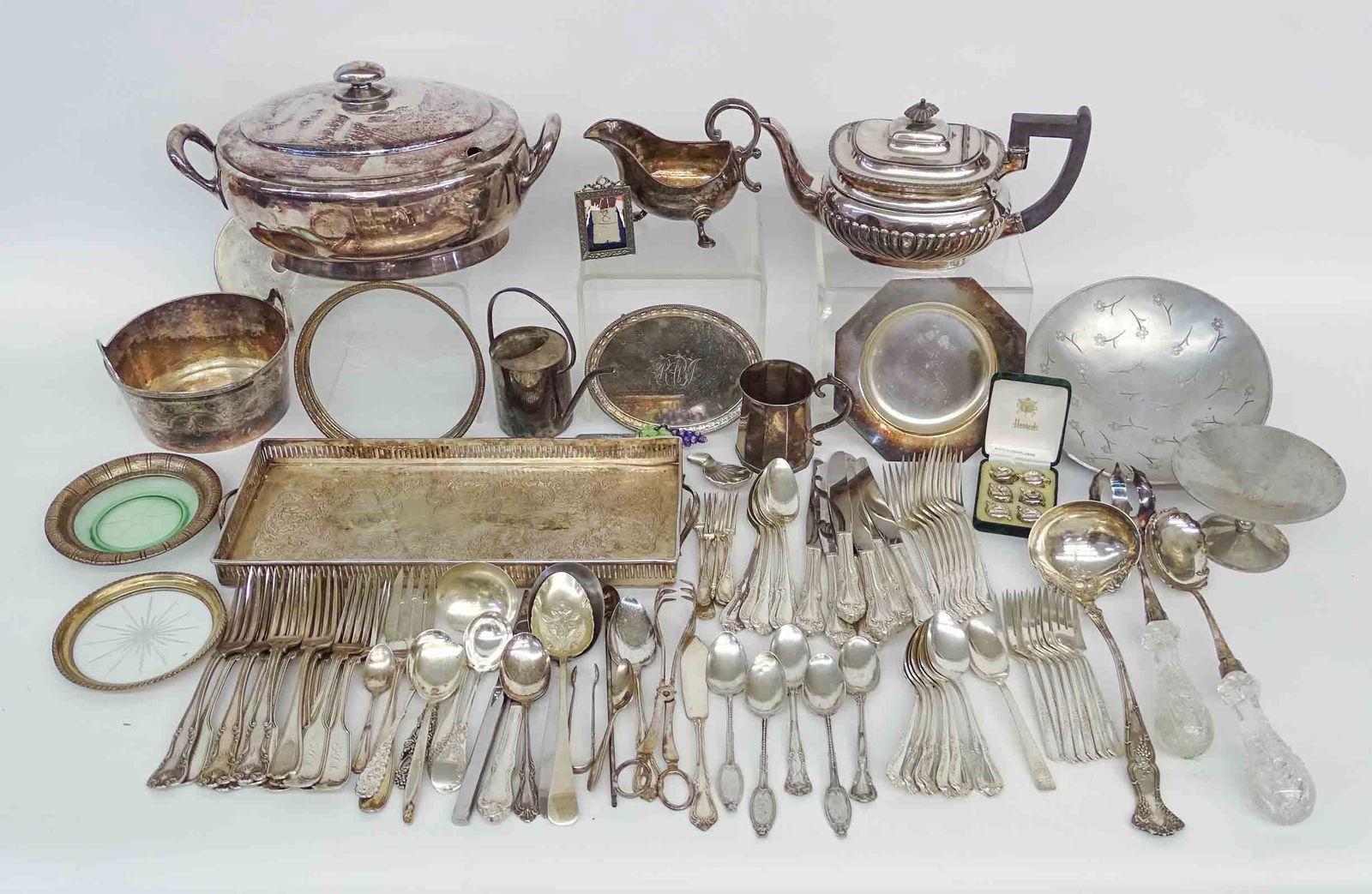 Silverplate Lot (1 of 20)