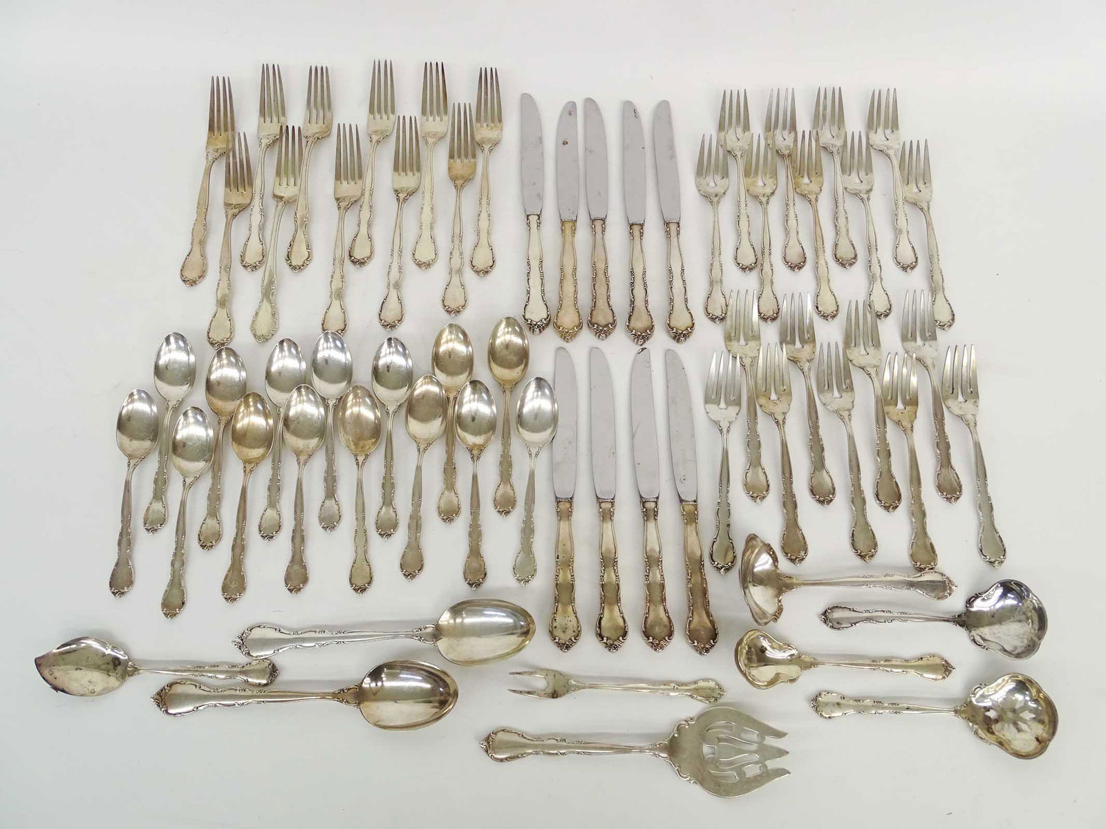 Lunt Sterling Silver Flatwear (1 of 9)