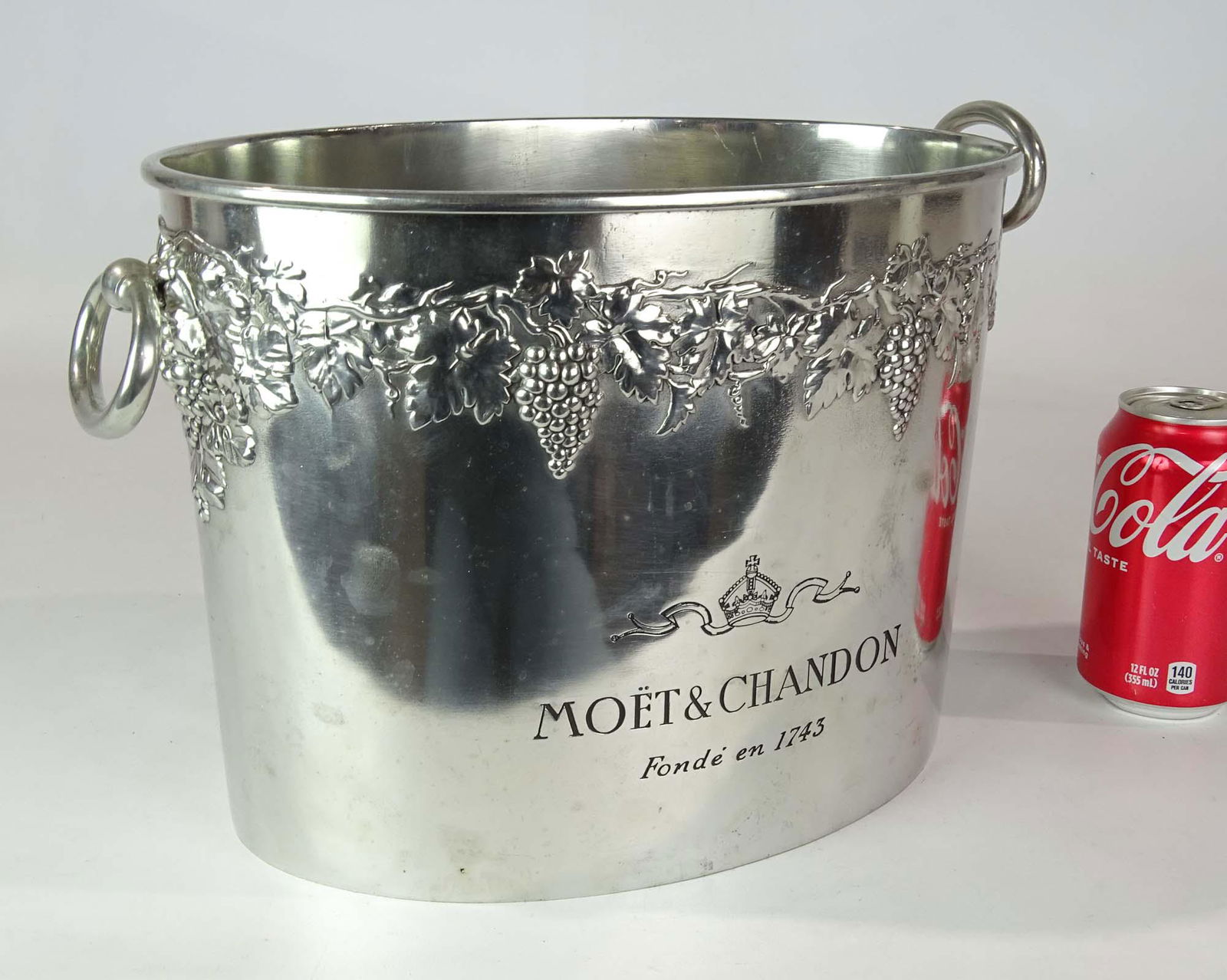 Moet & Chandon Pewter Ice Bucket (1 of 8)