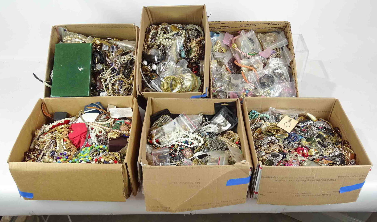 Costume Jewelry Lot (1 of 8)