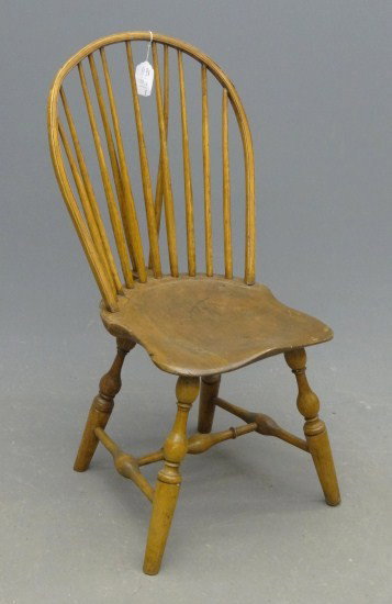 19th c. Windsor Chair: 19th c. brackeback Windsor chair. 18" Seat Ht. 36" Overall Ht.
