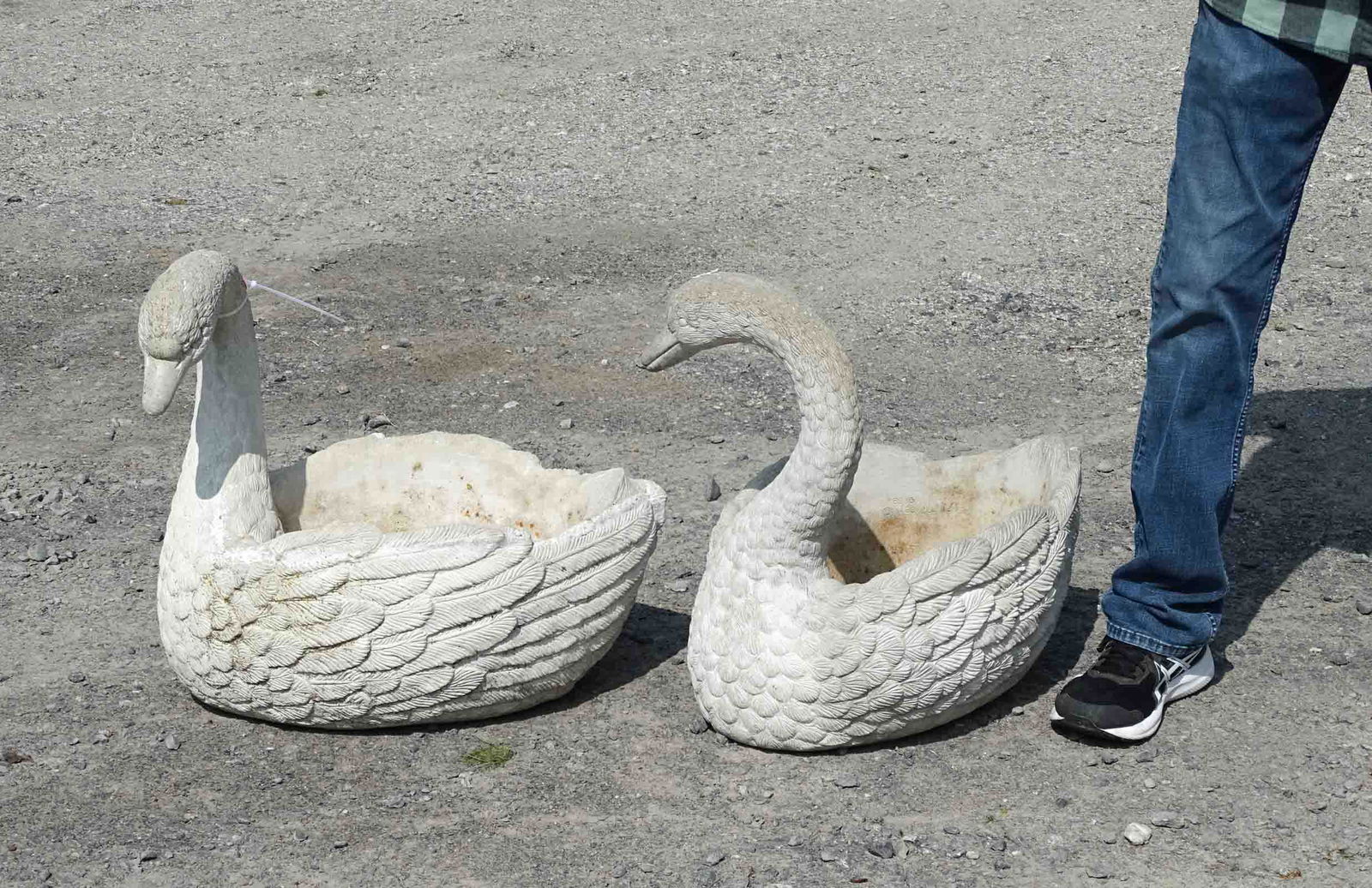 Pair Swan Planters (1 of 5)