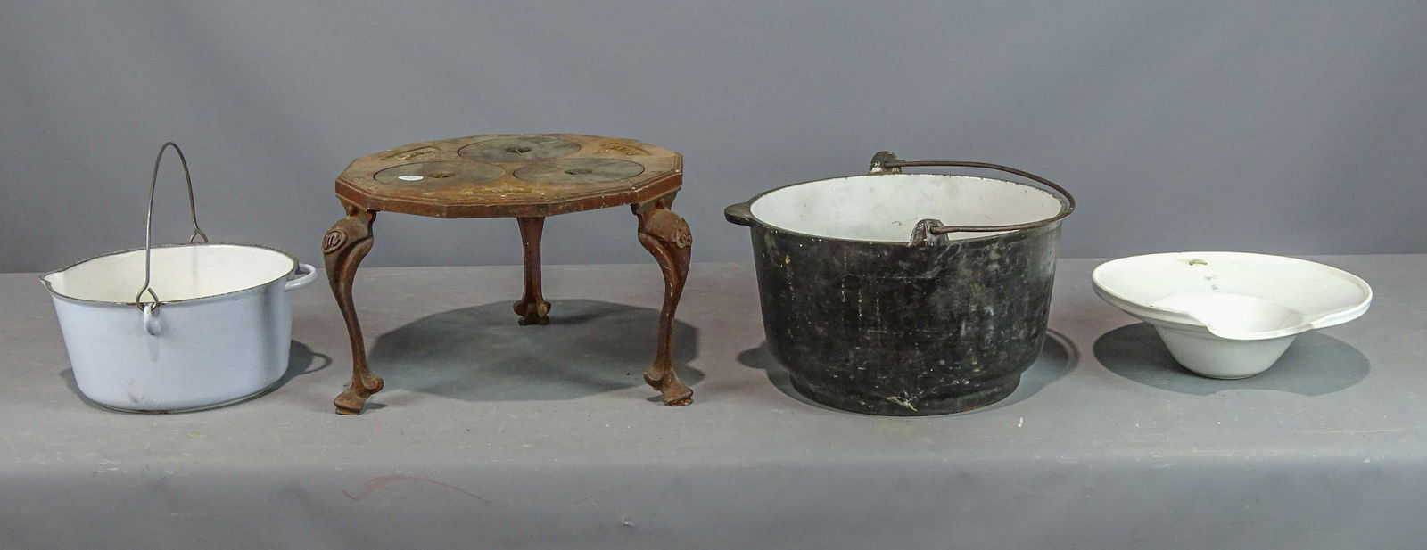 Lot: Bowl/Pots/Stove (1 of 8)