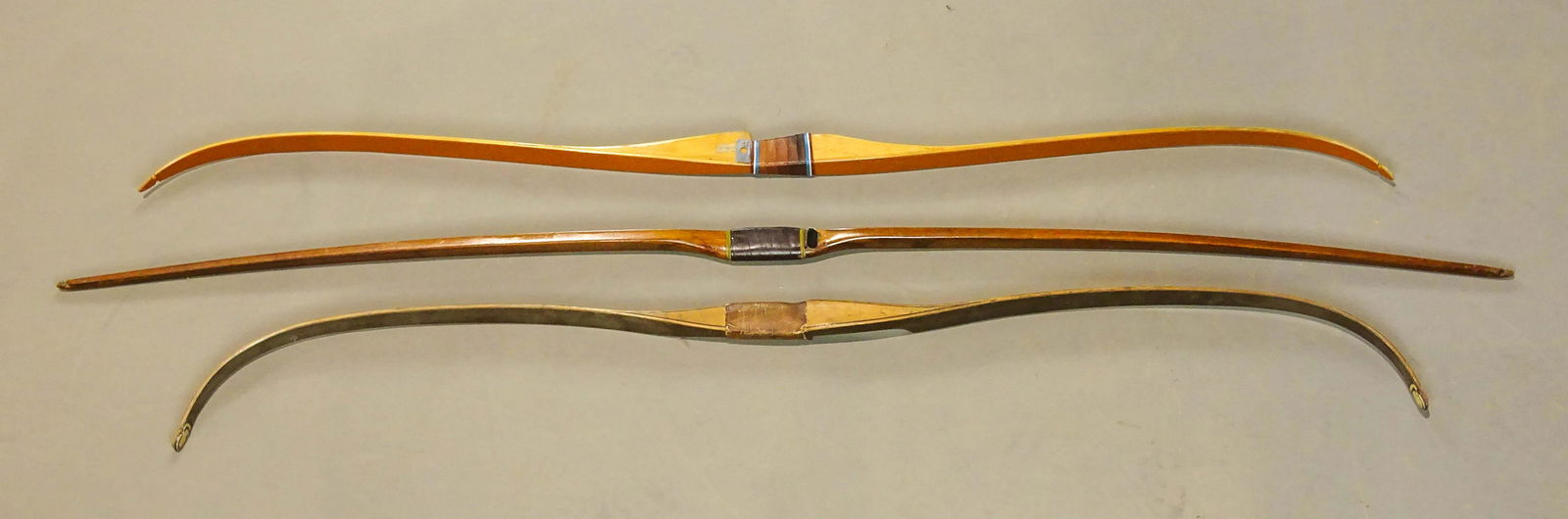 Lot (3) Bows (1 of 8)