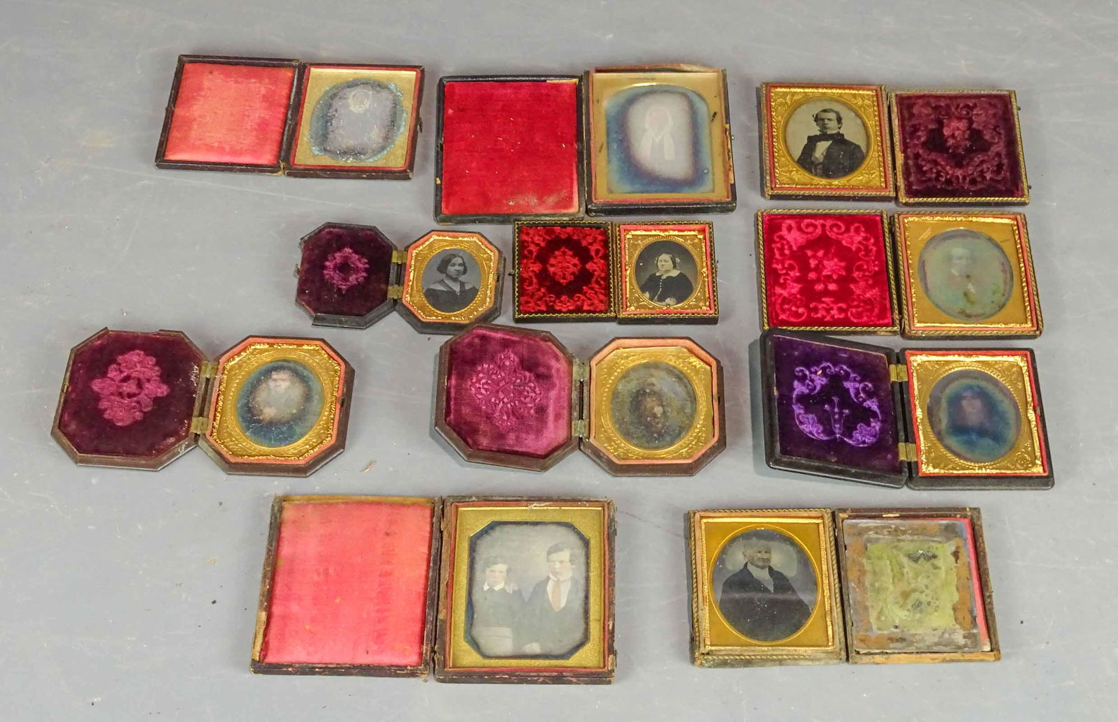 Early Photographs Lot (1 of 6)