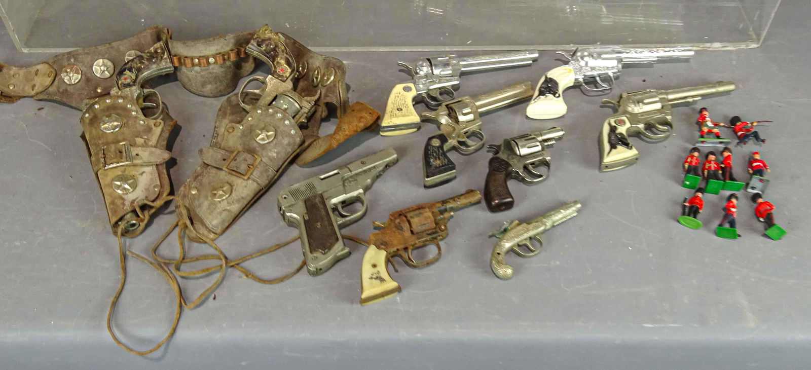 Toy Cowboy Guns (1 of 11)