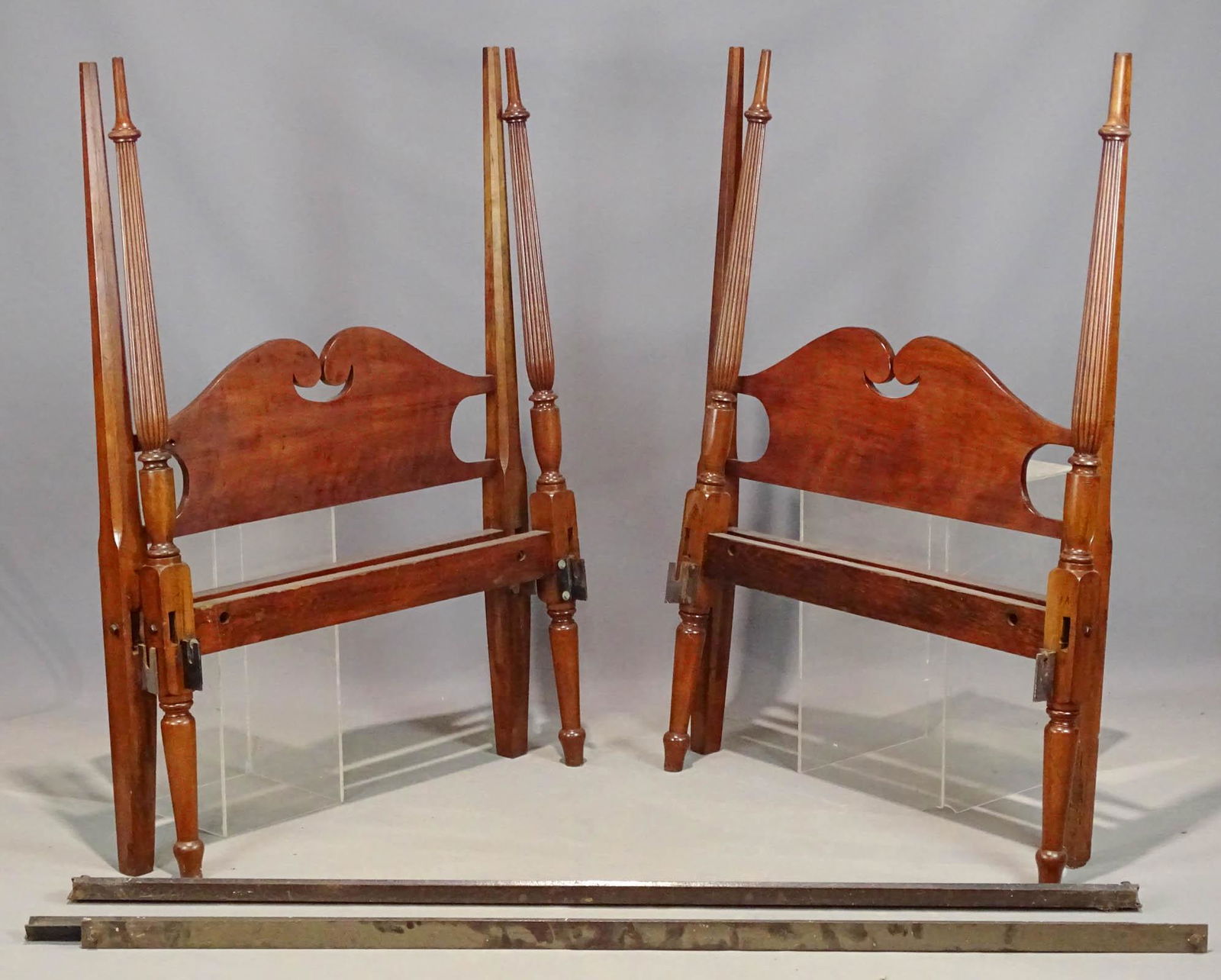 Pair of Sheraton Beds (1 of 6)