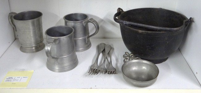 Metalware: Lot misc. metalware including three 19th c. pewter mugs, six pewter forks, porringer and kettle.