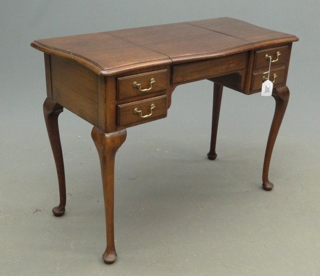 Beau Brummel: 20th c. mahogany Beau Brummel. 40" W 18" D 29 1/2" Ht.