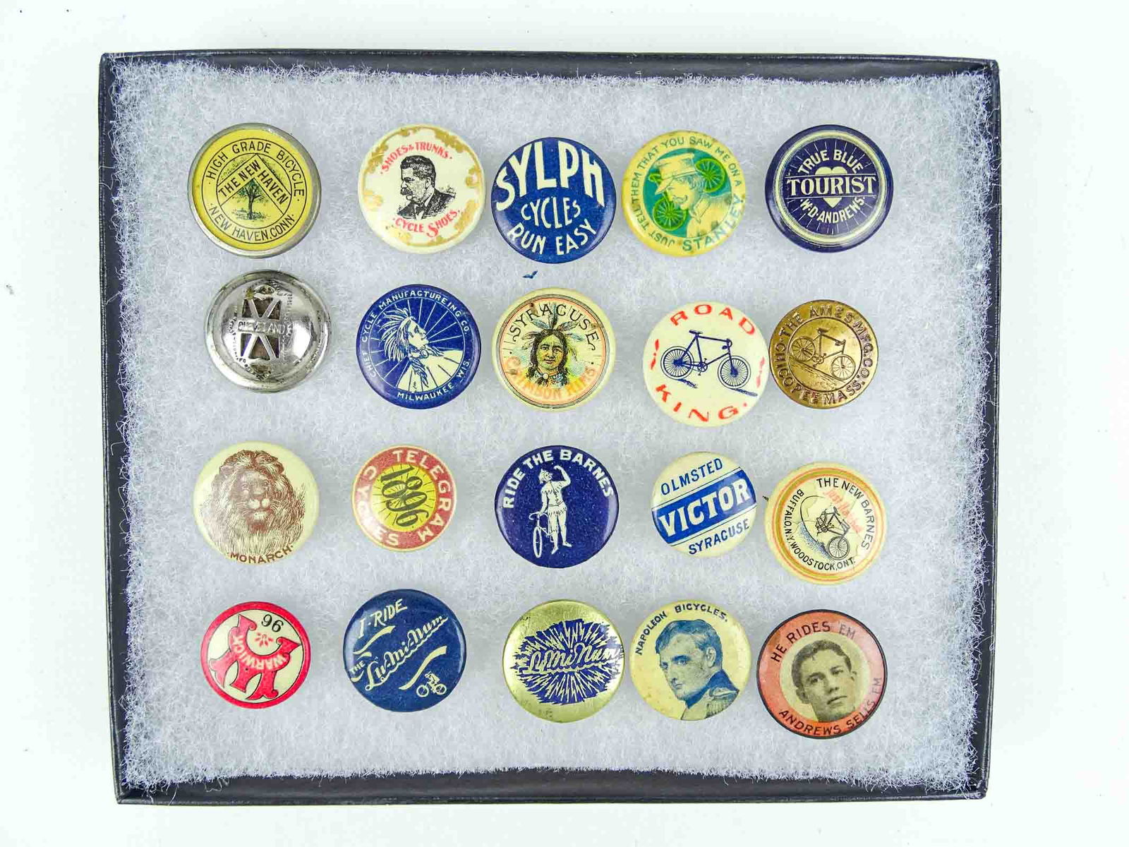 Pinbacks Lot (1 of 5)