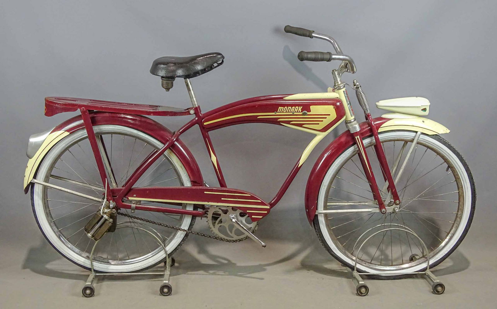 1940's Monark Balloon Tire Bicycle (1 of 14)