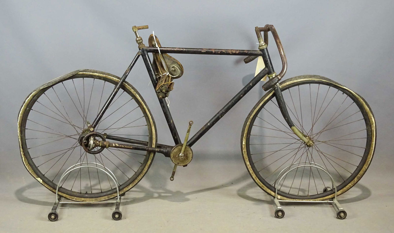 Chainless Pneumatic Safety Bicycle (1 of 11)