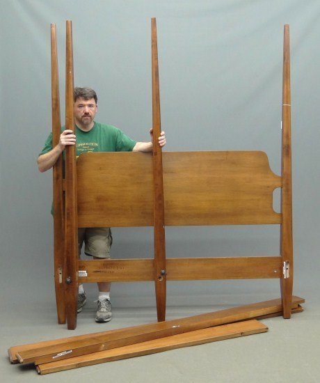 Poster Bed: Ethan Allen four poster bed. 64" W 81" Ht