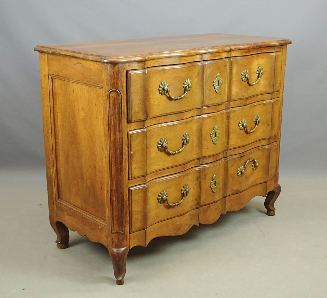 French Style Chest of Drawers (1 of 7)