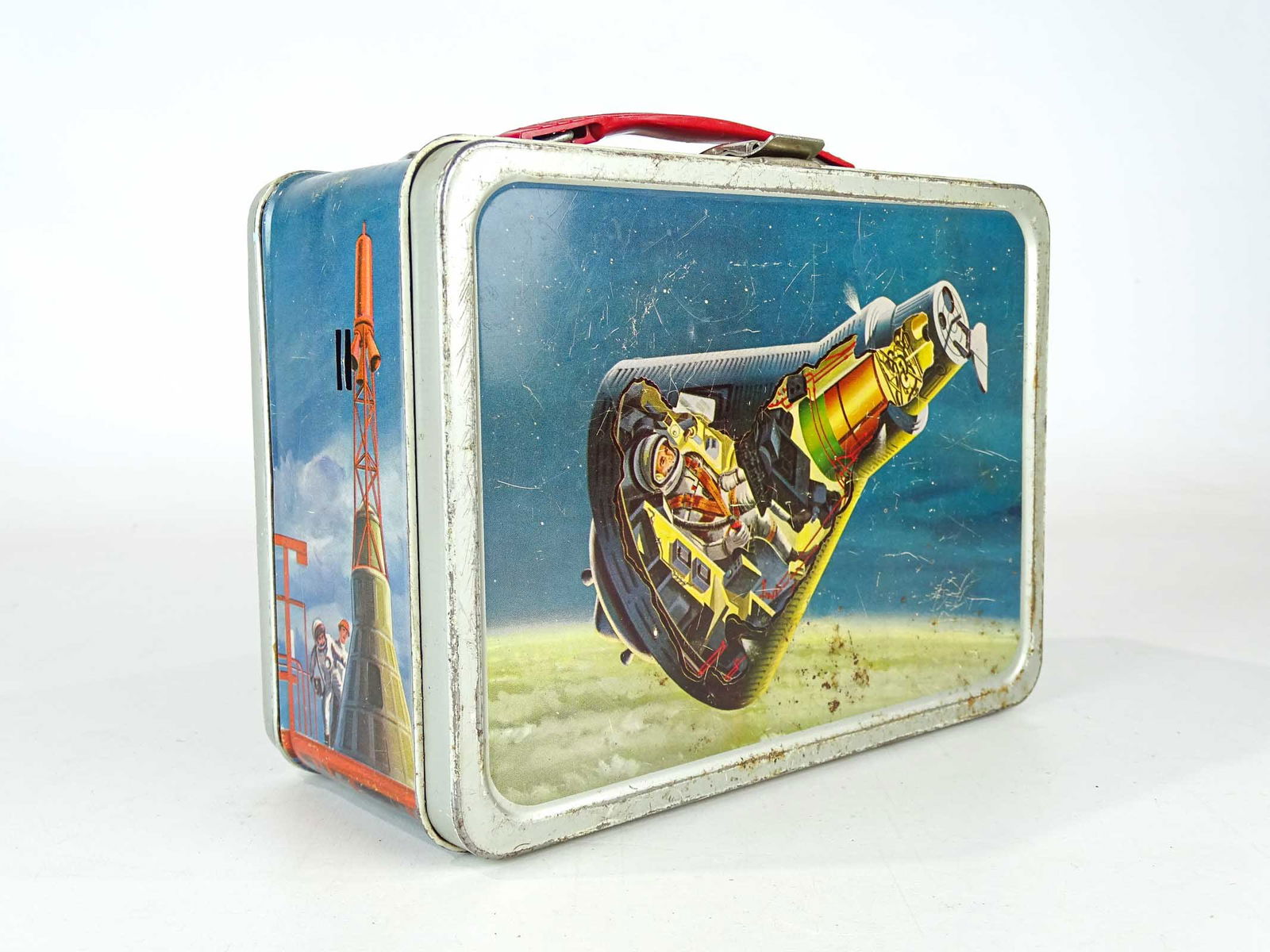 1960's Space Lunchbox (1 of 5)