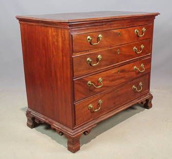 18th c. Chippendale Chest of Drawers: 18th c. Colchester Conn. Chippendale four drawer chest with Ogee bracket base. 38 1/4" x 21" x 32 1/4" Ht..