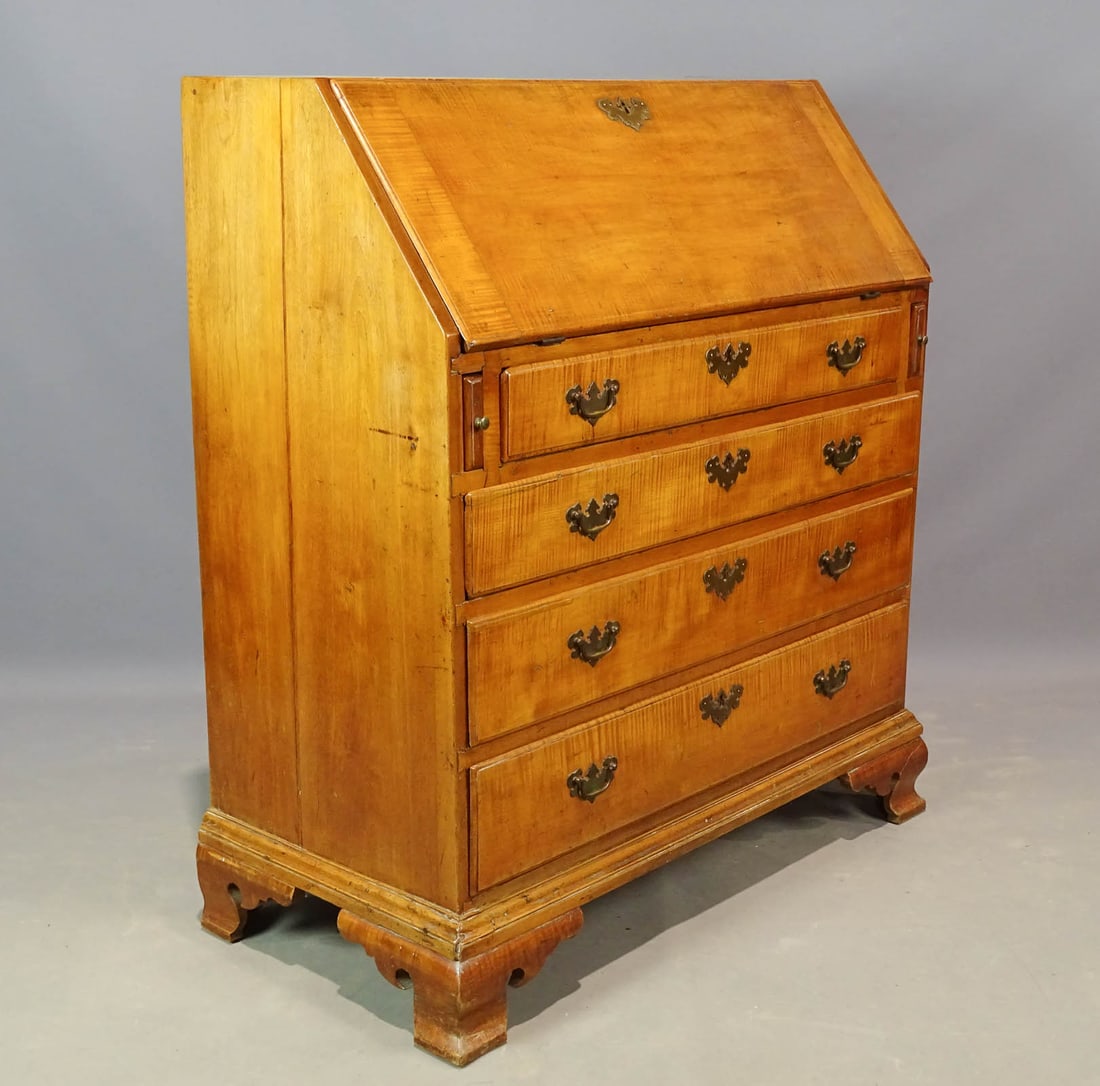 18th c. Tiger Maple Slant Lid Desk (1 of 12)