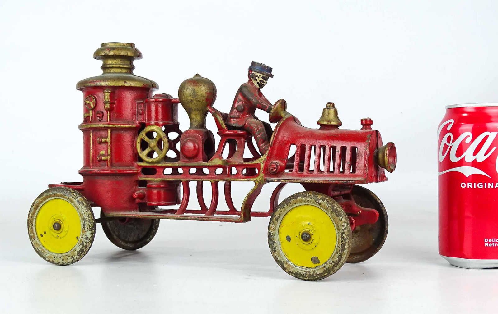Cast Iron Fire Pumper Toy (1 of 5)