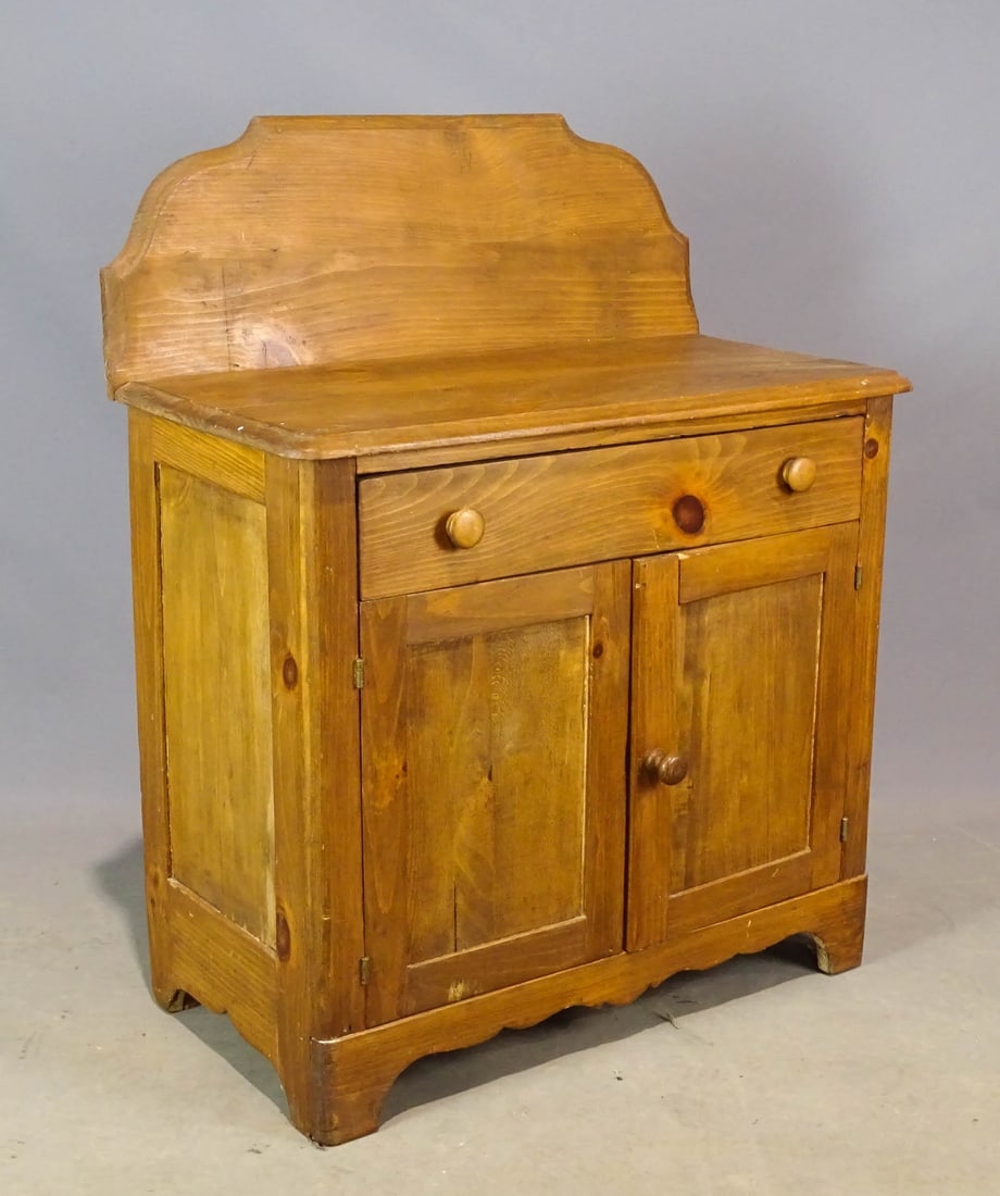 Victorian Commode (1 of 6)