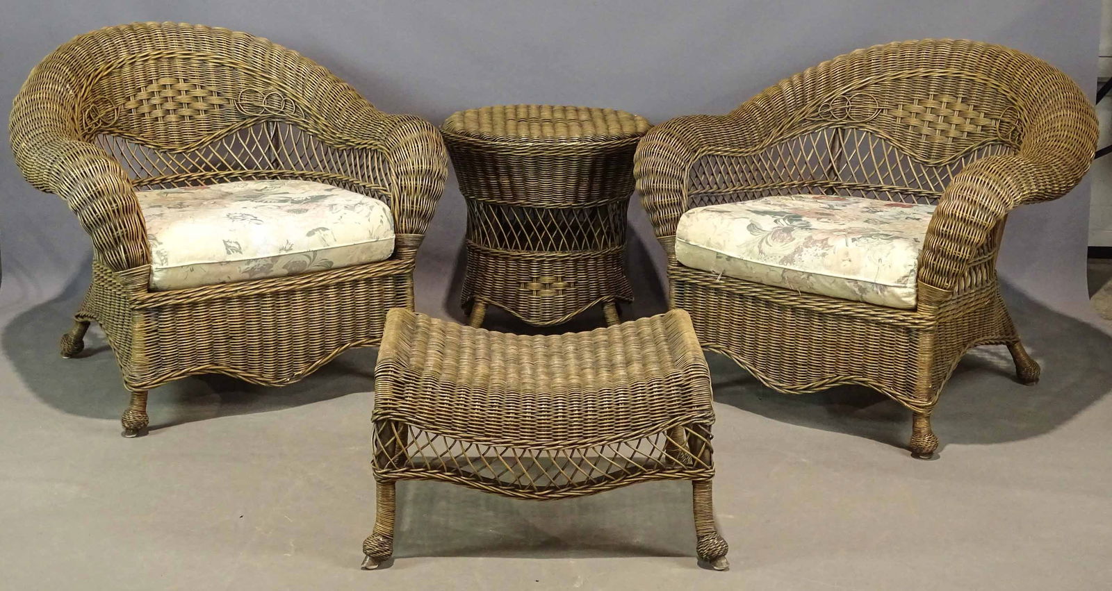 Wicker Set (1 of 7)