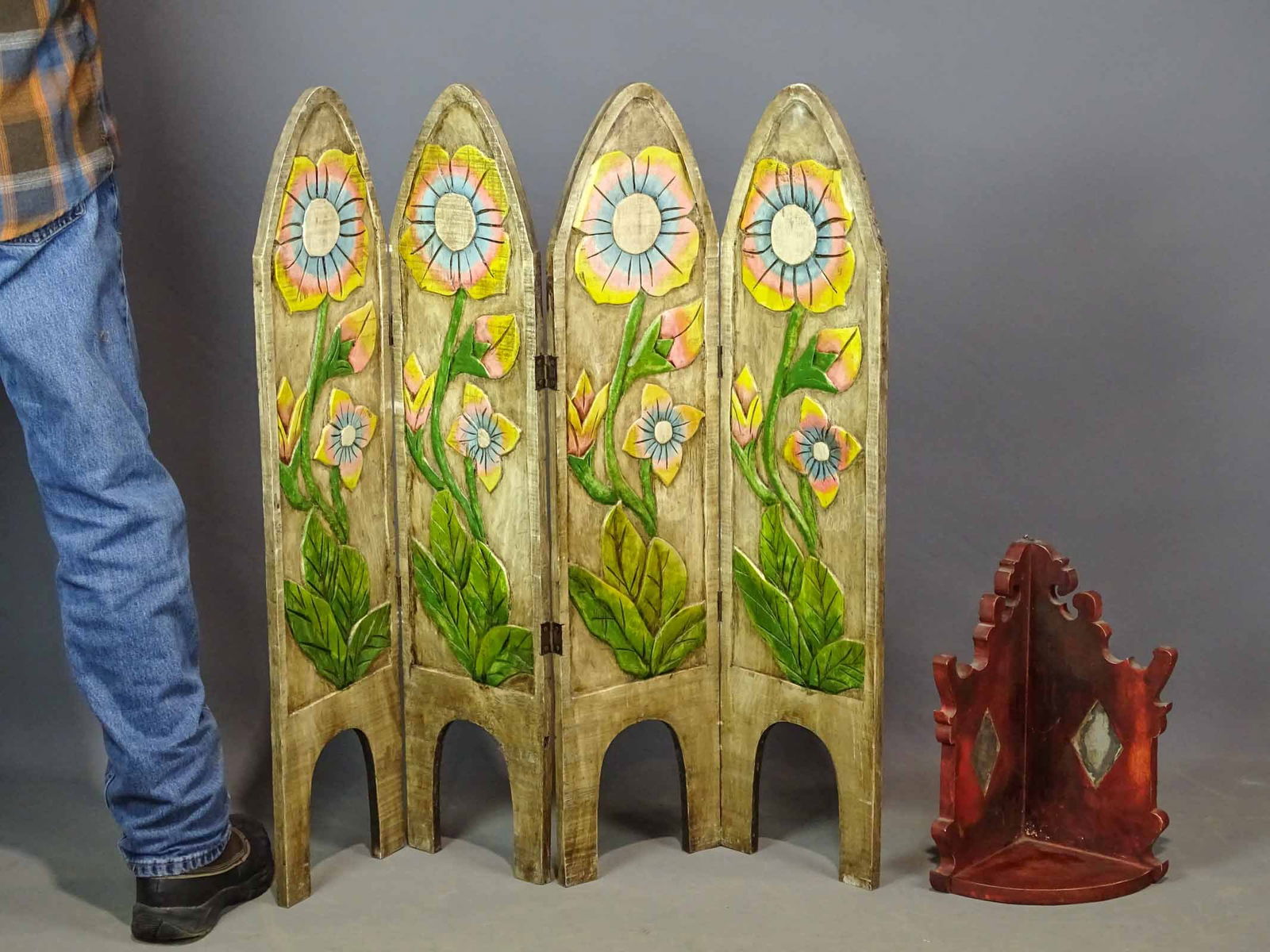 Carved Screen (1 of 7)