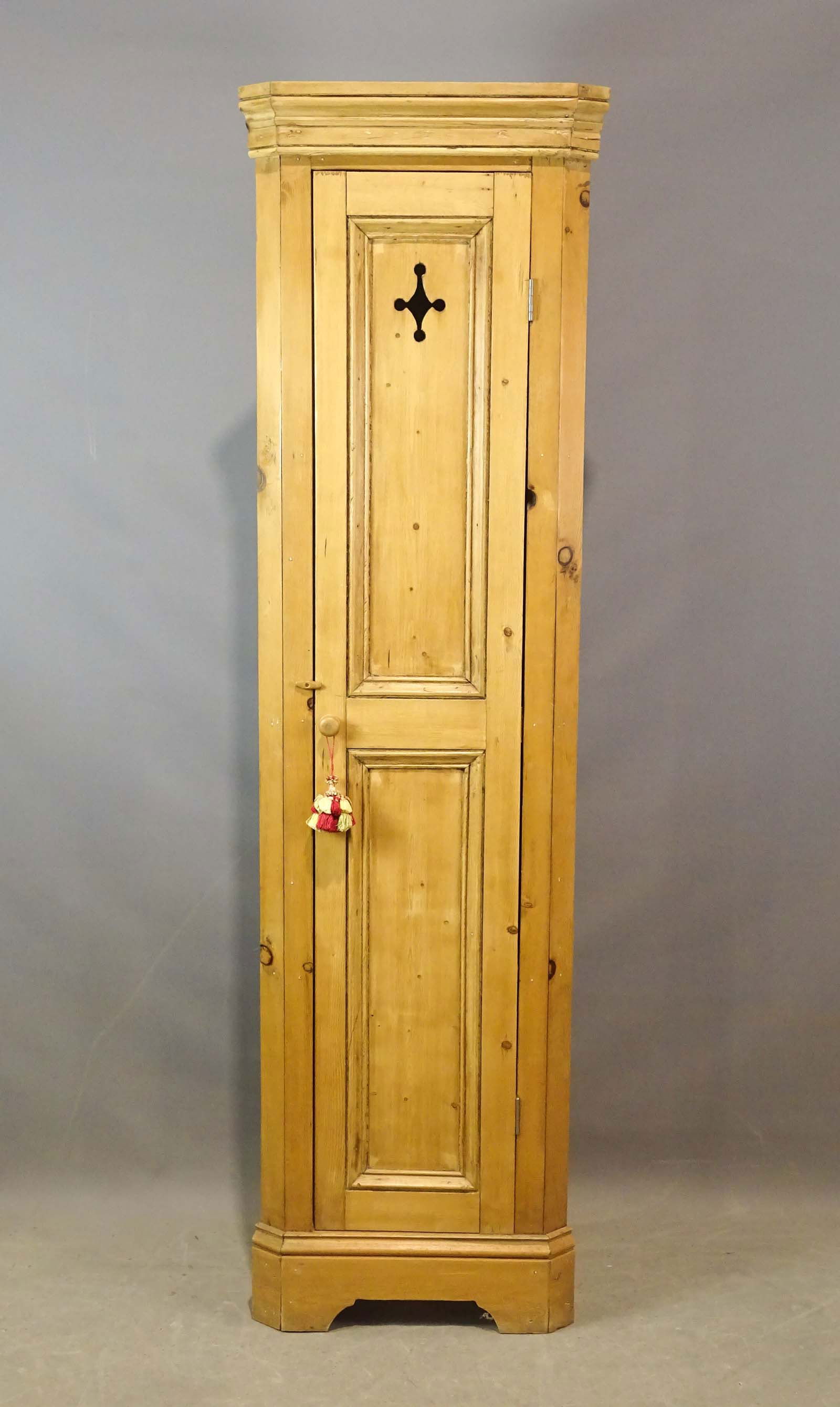 Continental Corner Cupboard (1 of 8)