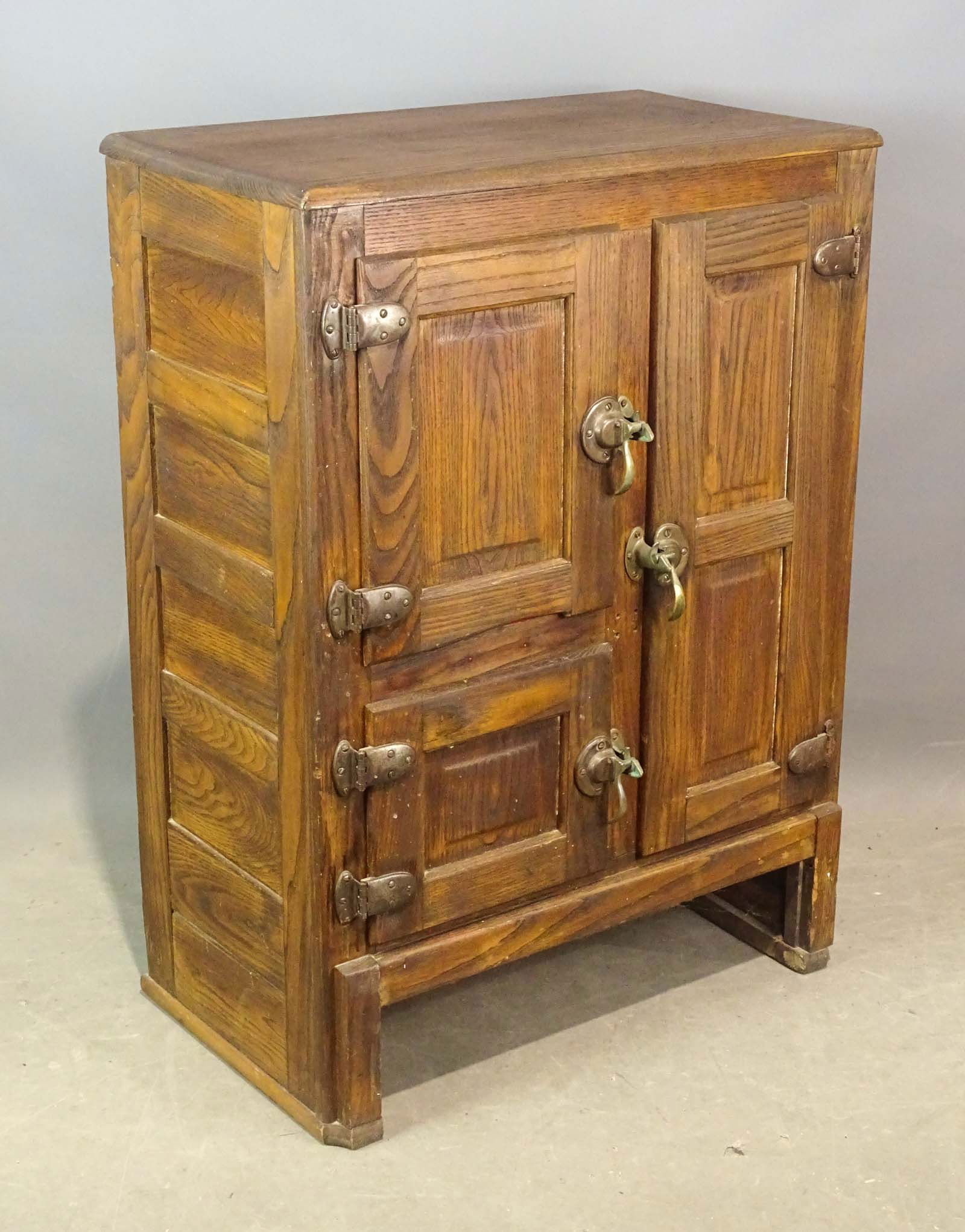 C. 1900 Oak Ice Box (1 of 9)