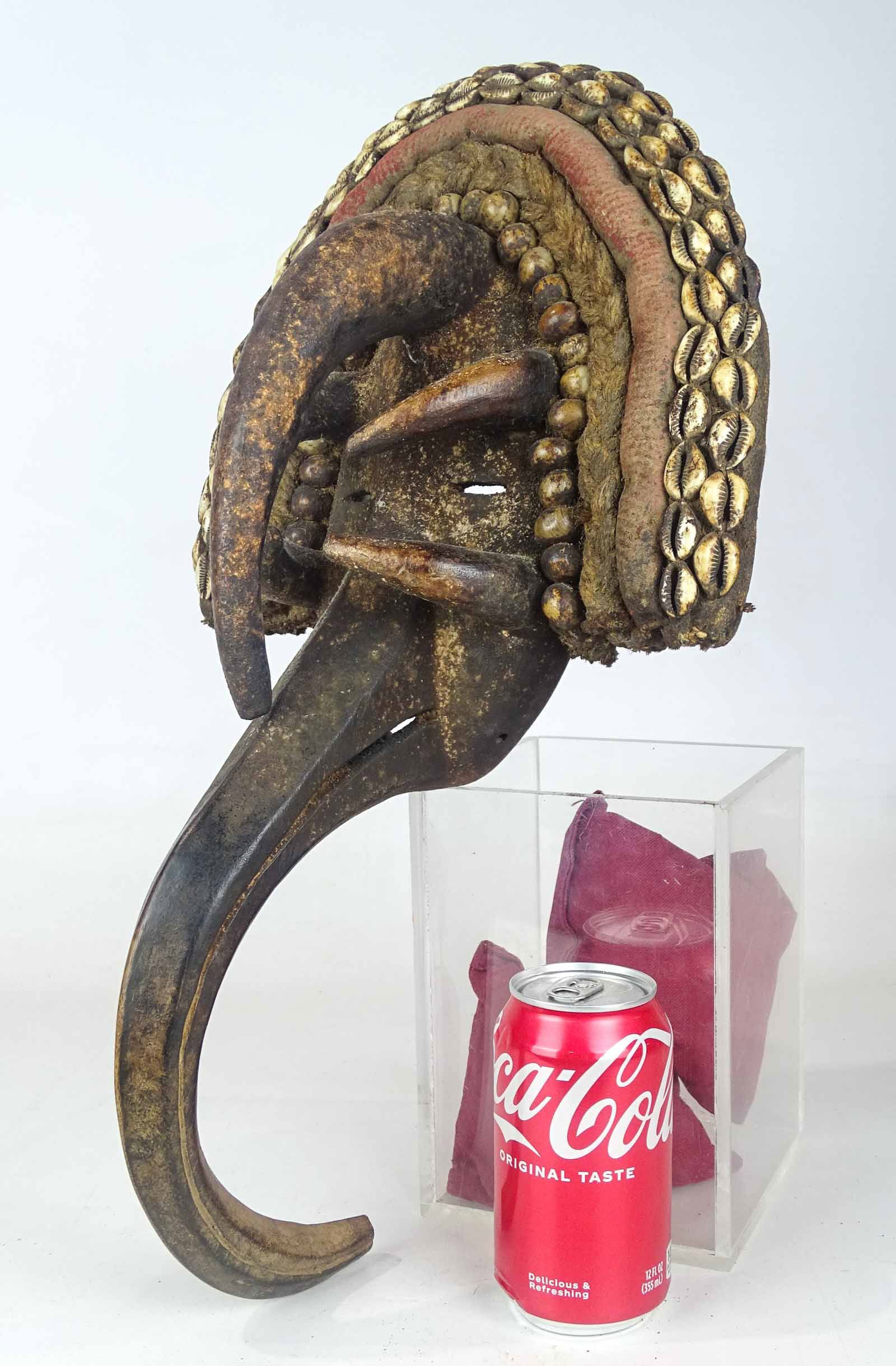 Carved African Mask (1 of 9)