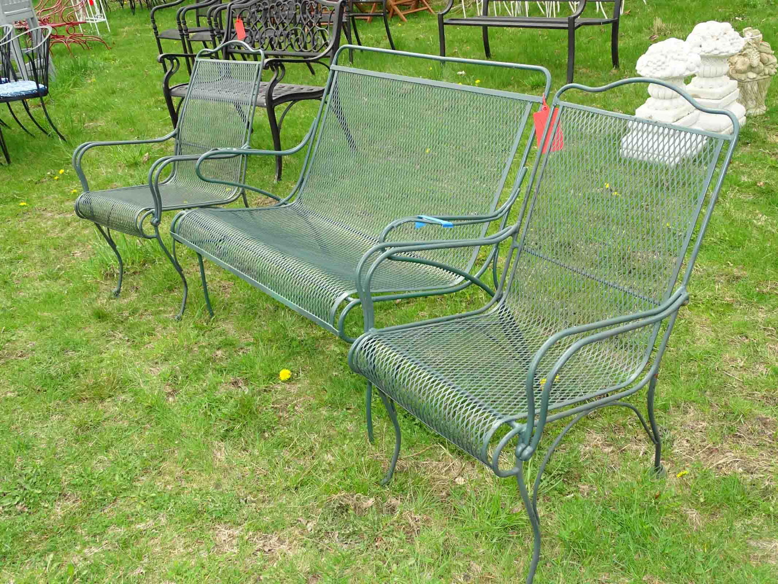 Iron Patio Set (1 of 3)