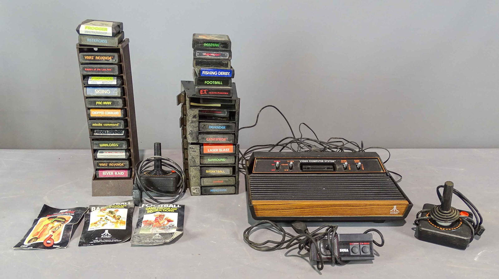 Vintage Atari Set (1 of 5)