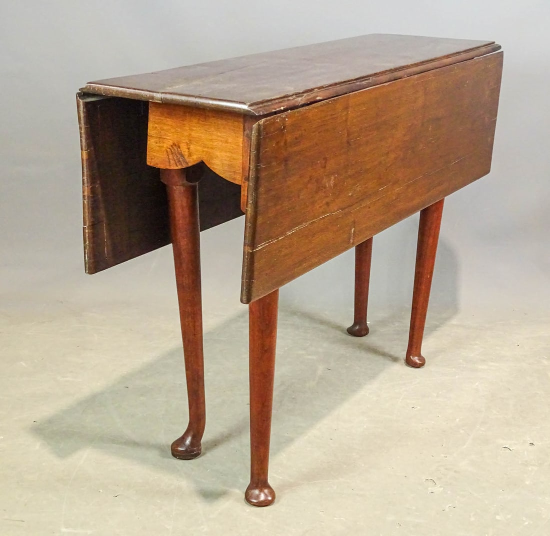 George I Walnut Dropleaf Table (1 of 8)