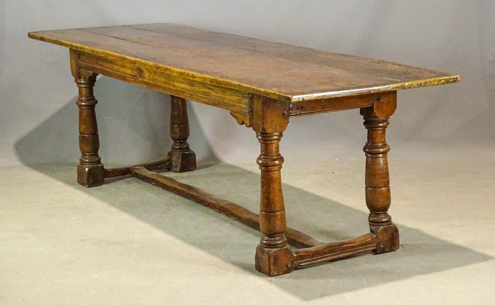 Early English Dining Table (1 of 10)
