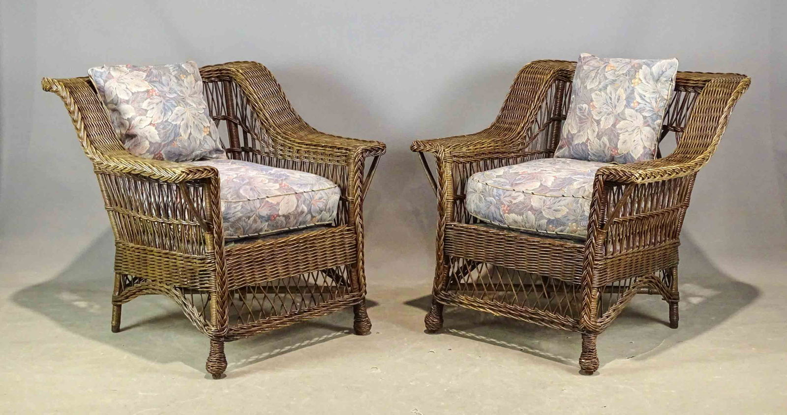 Pair of Wicker Chairs (1 of 5)
