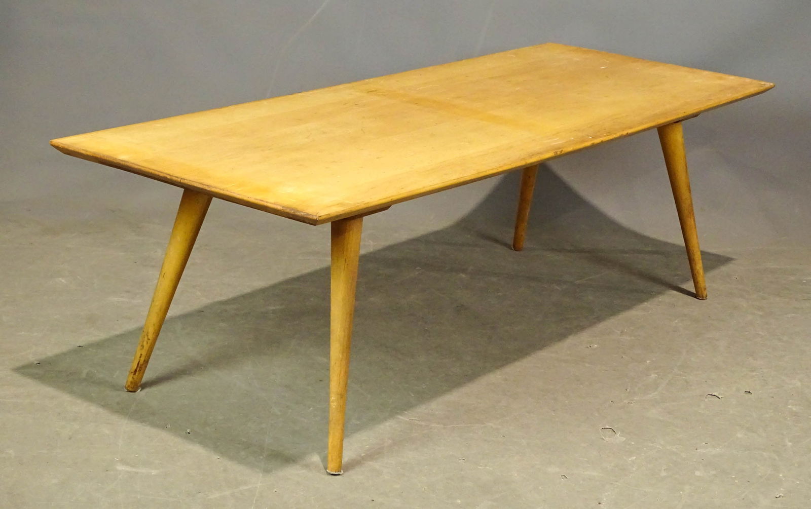 Mid Century Coffee Table: Mid Century coffee table. 48" x 18 1/4" x 15". Mid Century coffee table. 48" x 18 1/4" x 15". Paul McCobb Planner Group.