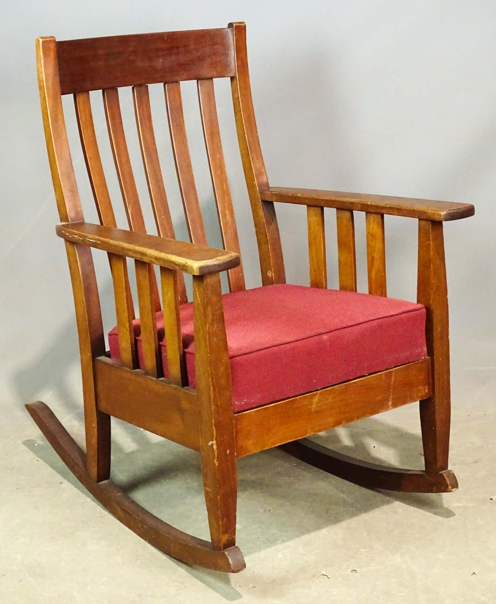 Mission Oak Rocking Chair: Mission oak rocking chair. 19" seat Ht., 35 1/2" overall Ht..